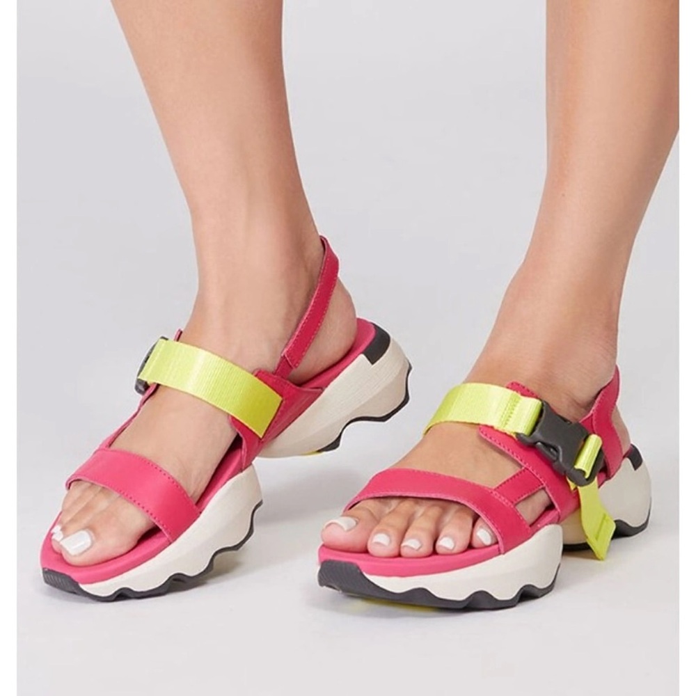 Sorel buckle sandals - pink and yellow